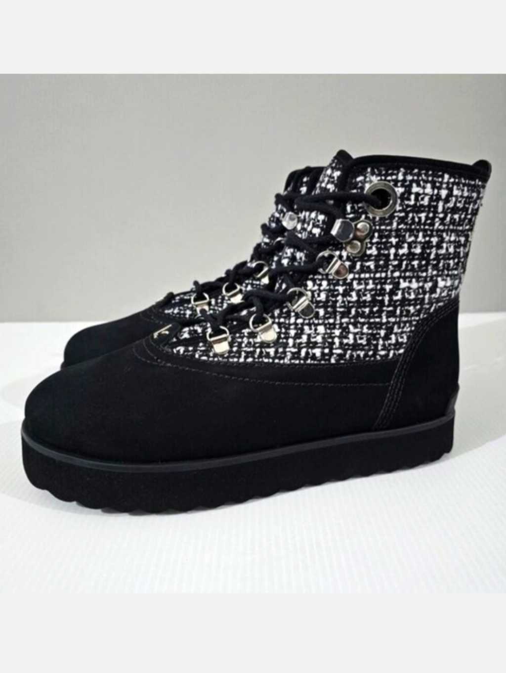 Larroude Vail Ankle Boot Womens 7 Black White Tweed Leather Winter Cozy New